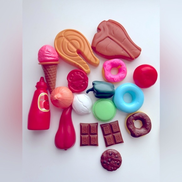 Assorted Colourful Play Food and Kitchen Utensil Lot - Picture 5 of 10